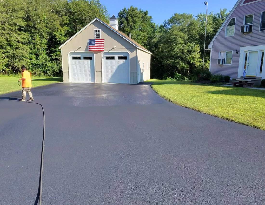 Asphalt Sealcoating by Boston Alliance Sealcoating